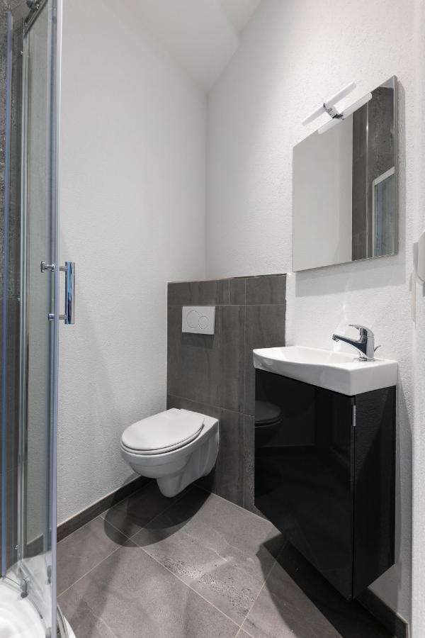 Iqs Rooms - Chambre Double Avec Salle De Bain Lussemburgo Esterno foto